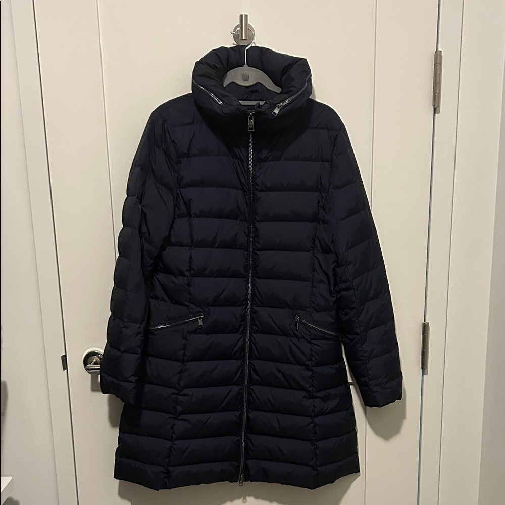 Aritzia Women's Navy Puffer Coat